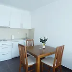 King Апартаменты *