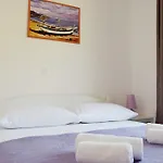 King Апартаменты *